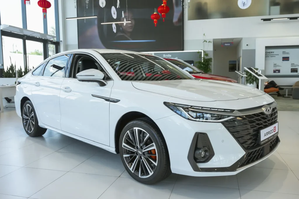 Škoda, že se s Chery Arriezo 8 pro Evropu nepočítá ani v příštím roce. 