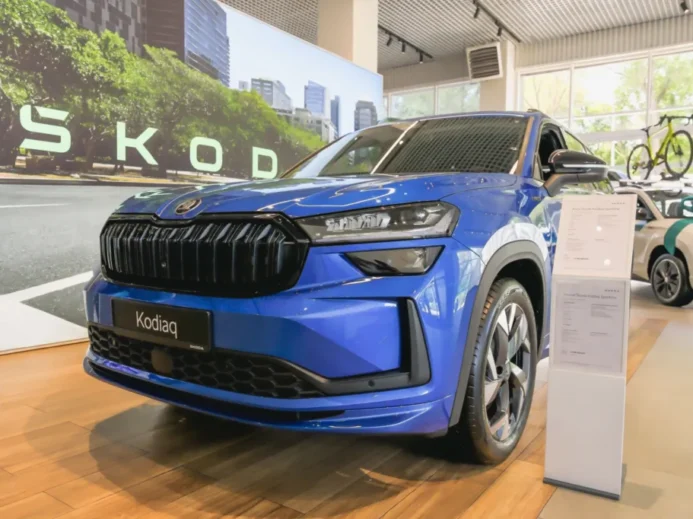 Škoda Kodiaq v showroomu