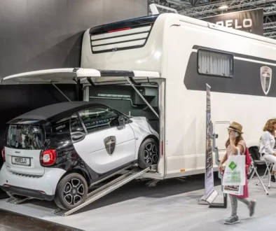 V luxusních karavanech někdy najdete dokonce i garáž