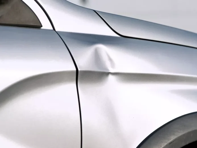 promáčklina na autě