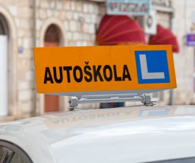 Autoškola auto značka