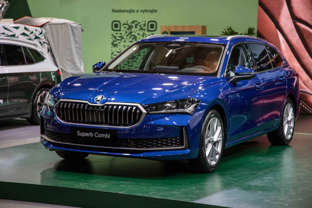 - MotorGuru.cz Škoda Superb