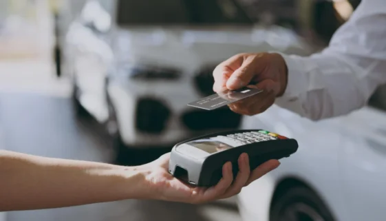 placení kartou v autoservisu