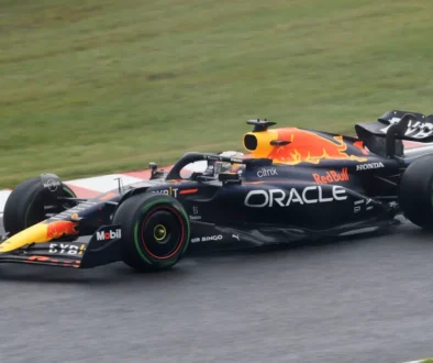 Max Verstappen na trati ještě jako úřadující mistr.