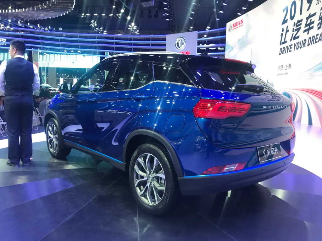 - MotorGuru.cz Donfeng Fengon 5