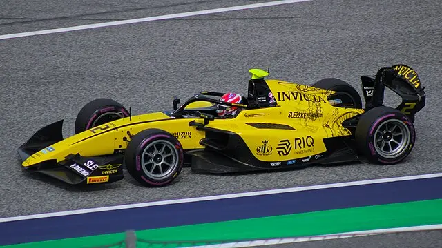 FIA_F2_Austria_2025_Nr_2_Staněk - MotorGuru.cz Formule 1