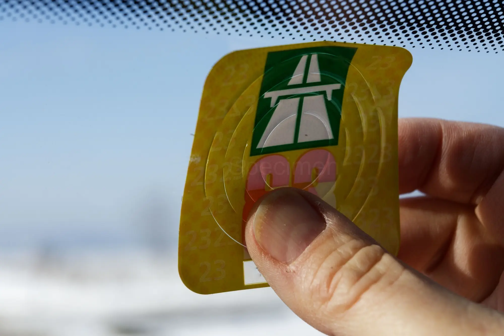 Dálniční známku již lze pořídit elektronicky.