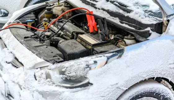 Pro nákup ojetiny je zima naprosto ideální.