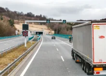 Pohled při jízdě na dálnici