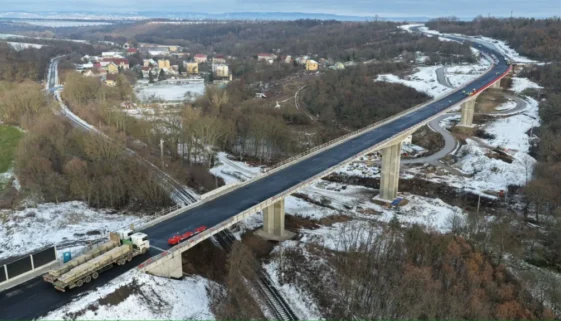 ŘSD zprovoznilo nový obchvat na tahu do Prahy.