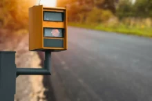 Snažíte se vyzrát na rychlostní radary? Bezpečnější bude sledovat a dodržovat dopravní značky