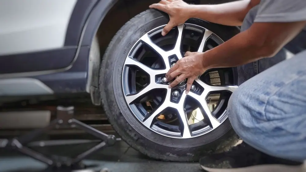 Na autě můžete mít jen taková kola a pneumatiky, jaká jsou zapsaná v techničáku.