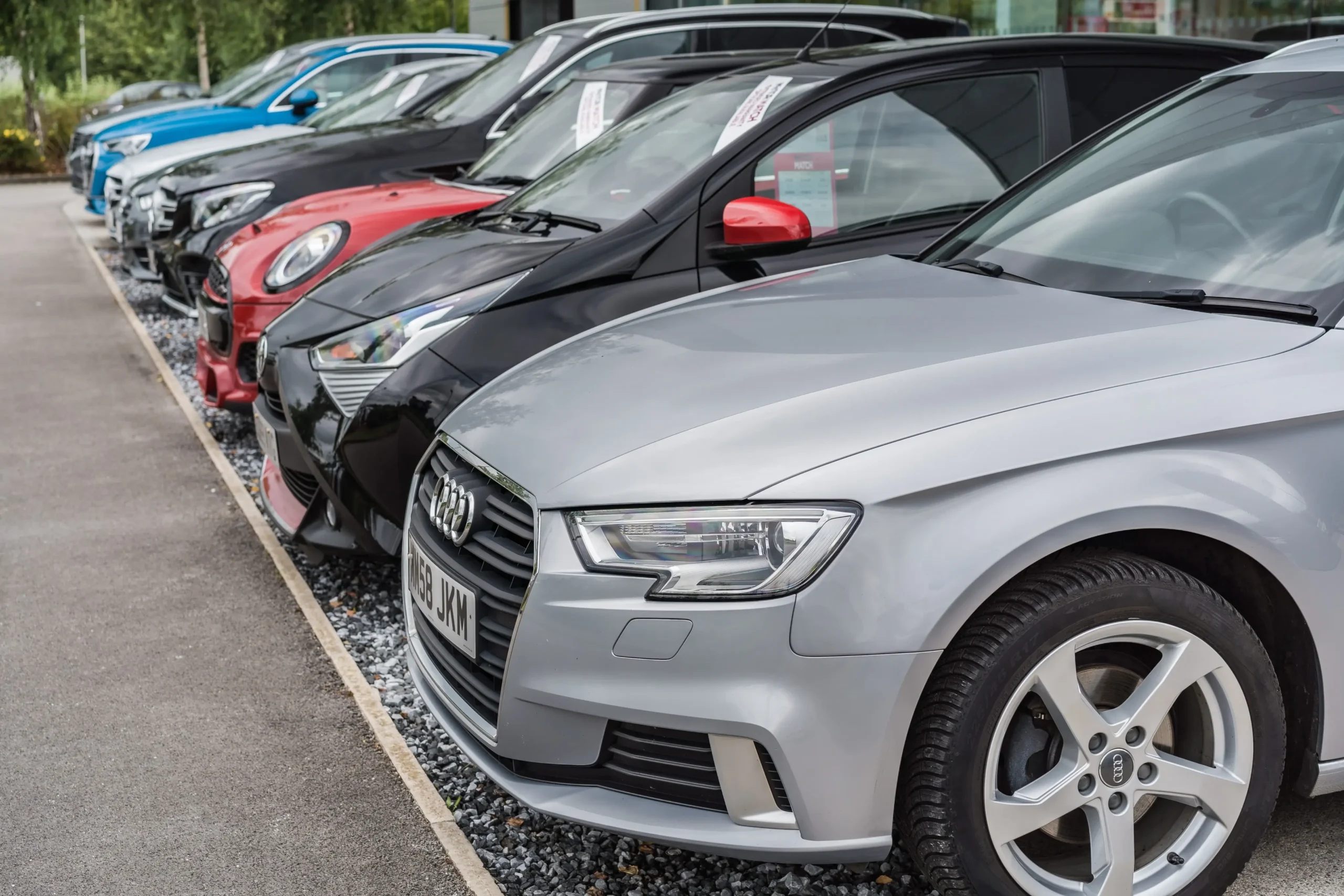 - MotorGuru.cz Auta.