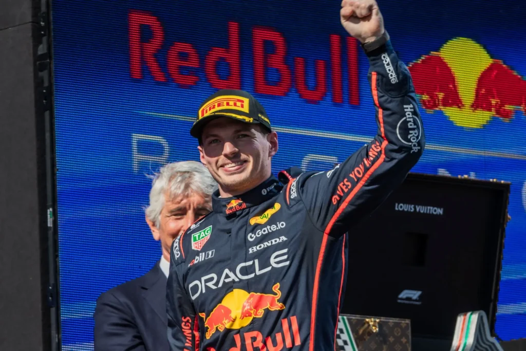 - MotorGuru.cz Max Verstappen