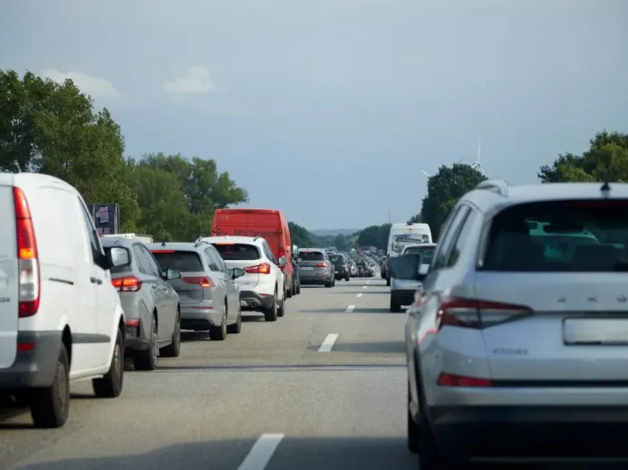 Příjezd do Prahy se kvůli uzavírkám ztěžuje.