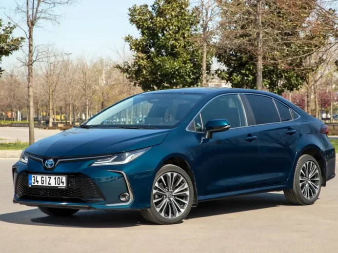 Chcete auto, na které bude spolehnutí? Toyota Corolla vyhrává nezávislá srovnání a doporučují ji mechanici.